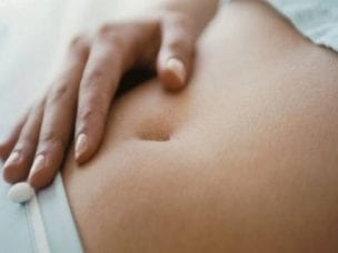 Боли при кисте яичника: симптомы и лечение