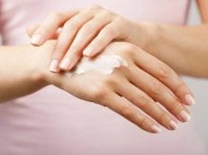 Грибок между пальцами рук — причины и лечение заболевания, отличие от аллергии и других болезней кожи