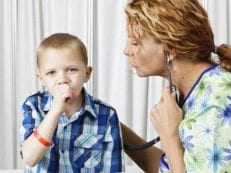 Лечение сухого кашля у детей : методы и препараты