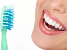 Пародонтоз — лечение в домашних условиях зубными пастами, травами и аппликациями