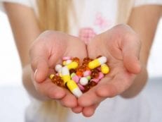 Противогрибковые препараты широкого спектра действия в таблетках — обзор лучших для детей и взрослых