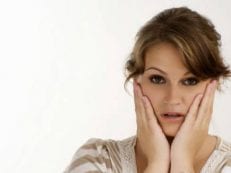 Симптомы поликистоза яичников у женщин, признаки и причины синдрома